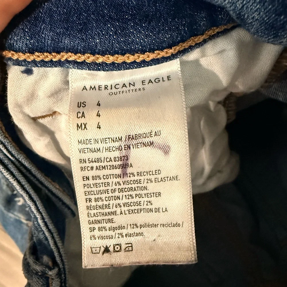 American Eagle Next Level Stretch Distressed Denim Shorts Size 4